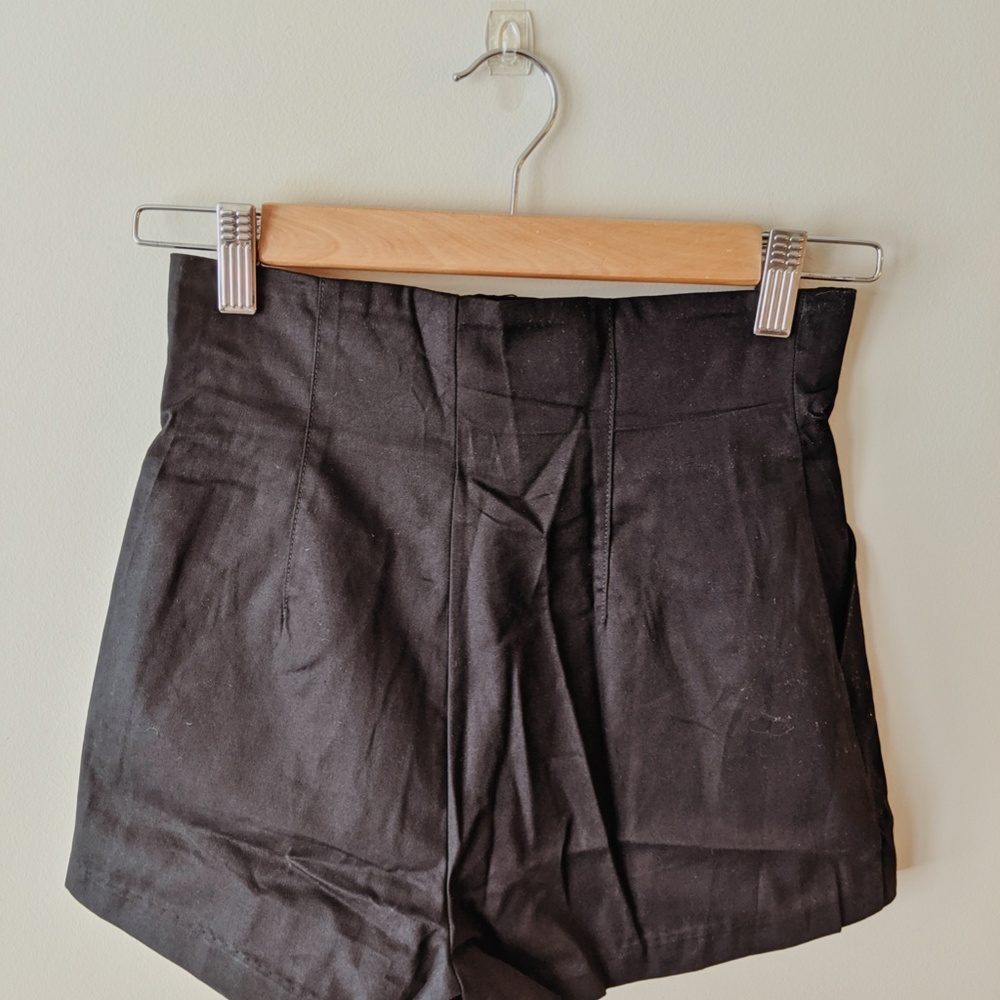 H&M Twill Shorts - Picture 3 of 3